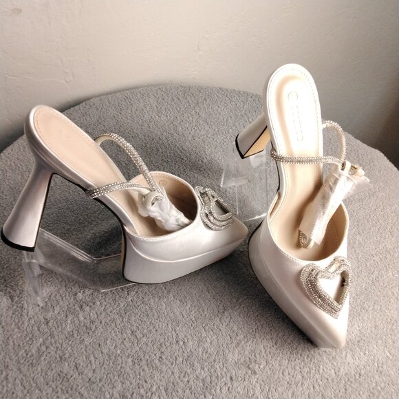 💎 Coutgo Pearl White Rhinestone Heart Heels Size 9 Ankle Strap Dress Pumps - Picture 2 of 9
